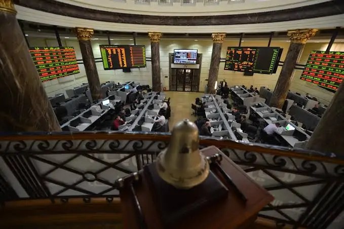 مؤشرات البورصة المصرية تتباين في منتصف الجلسة وفوري يتراجع 0.80%