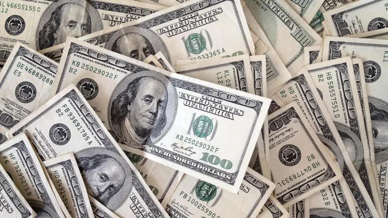 أعلى وأقل سعر للدولار في البنوك المصرية مع بداية تعاملات الاثنين 1/9/2025