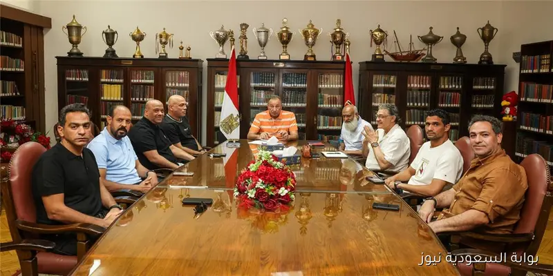يا أهلاوية.. تفاصيل مثيرة عن اجتماع الخطيب مع الجهاز الفني المؤقت للأهلي