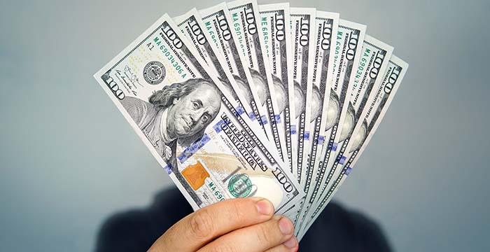 سعر الدولار مقابل الجنية المصري اليوم السبت 6 سبتمبر 2025 في السوق السوداء والبنوك