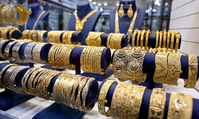 بيع حالاً.. سعر جرام الذهب عيار 21 أسعار الذهب اليوم الأربعاء 10 سبتمبر 2025 في محلات الصاغة المصرية