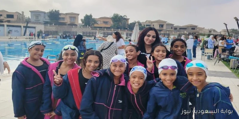 تكريم ناشئات الزمالك في بطولة الجيزة للسباحة التوقيعية