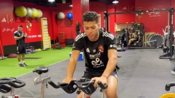 عودة إمام عاشور إلى تدريبات الأهلي اليوم