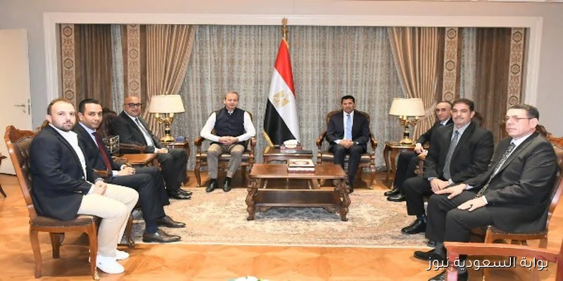 وزير الشباب والرياضة ورئيس الاتحاد الدولي للشطرنج يتباحثان حول استضافة البطولات العالمية